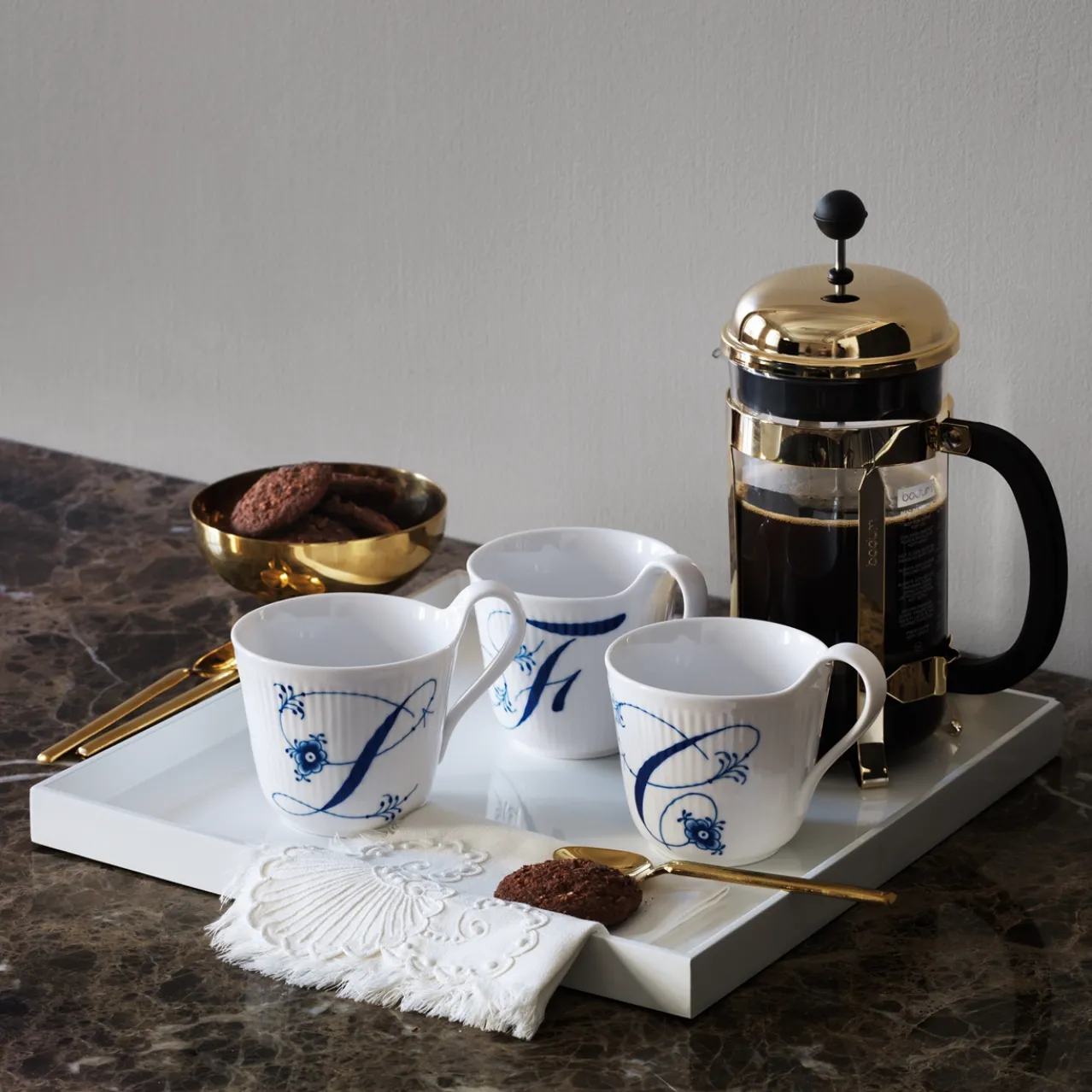 Alphabet Collection High Handle Cup, L, 33 cl