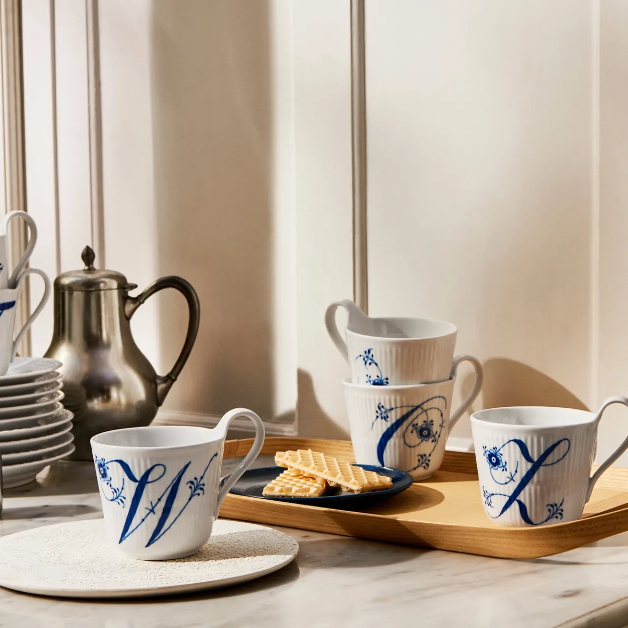 Alphabet Collection High Handle Cup, W, 33 cl