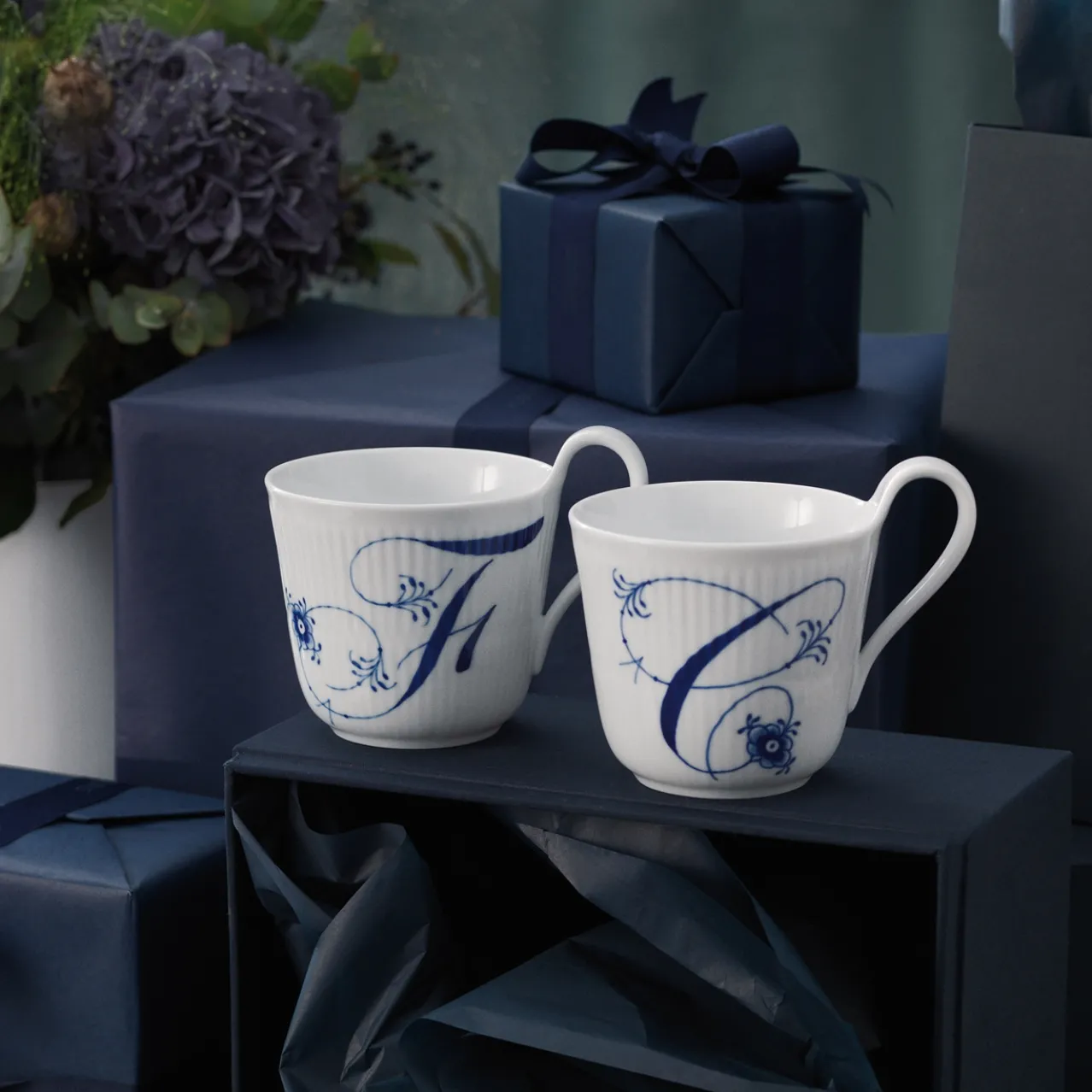 Alphabet Collection High Handle Cup, F, 33 cl