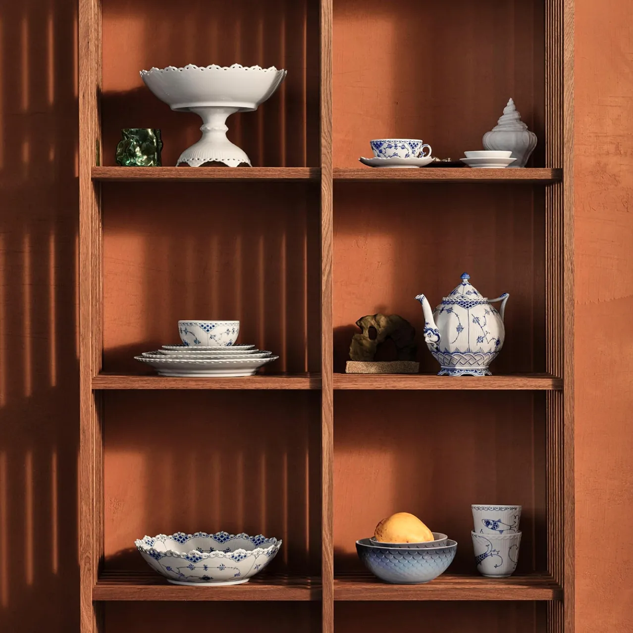 Blue Fluted Full Lace Teapot, 100 cl