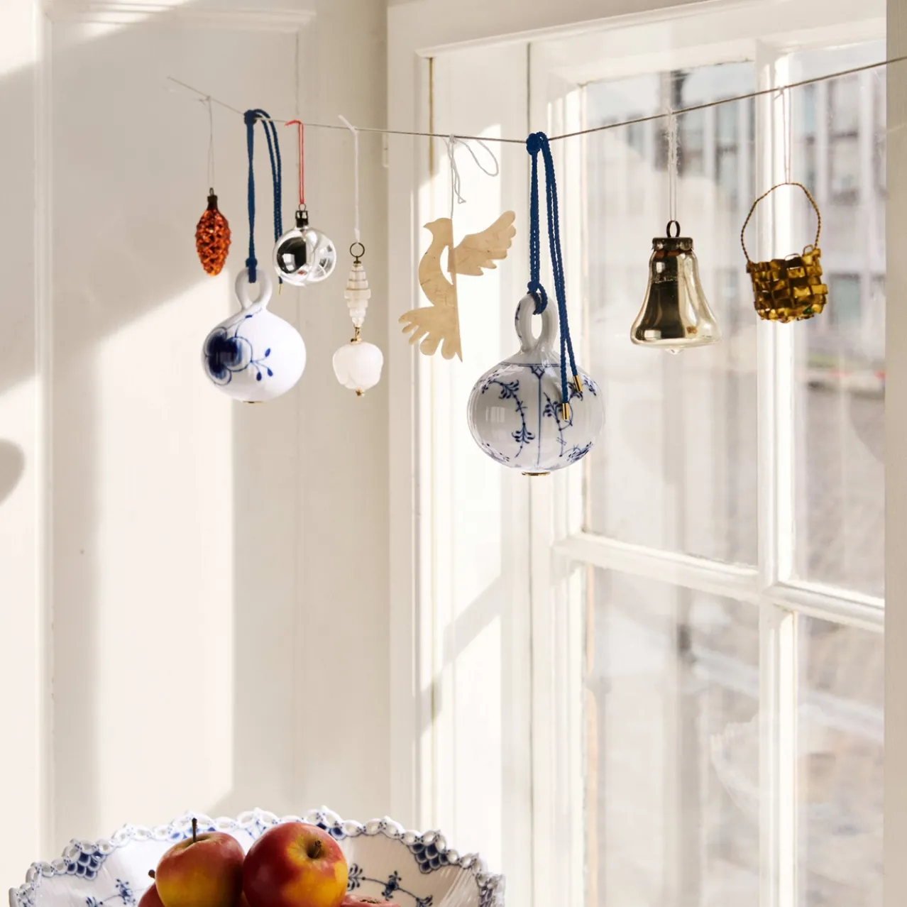 Blue Fluted Plain and Blue Fluted Mega Christmas Bauble, 9.5 cm, 2 pcs