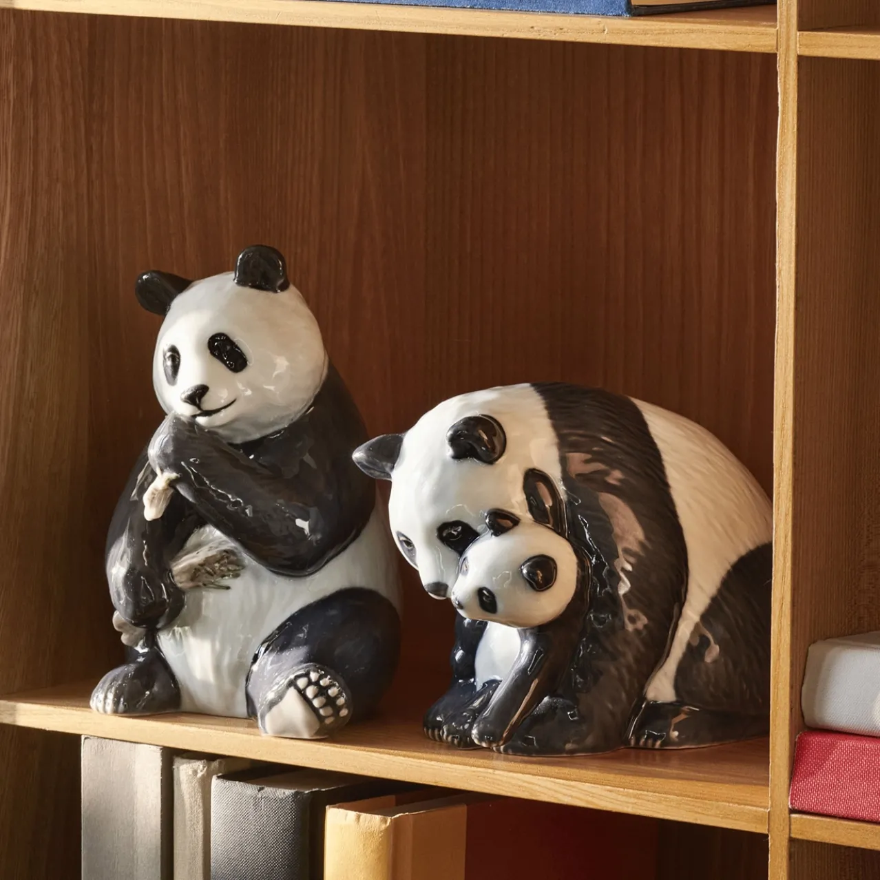 Figurines Panda Eating, 18 cm