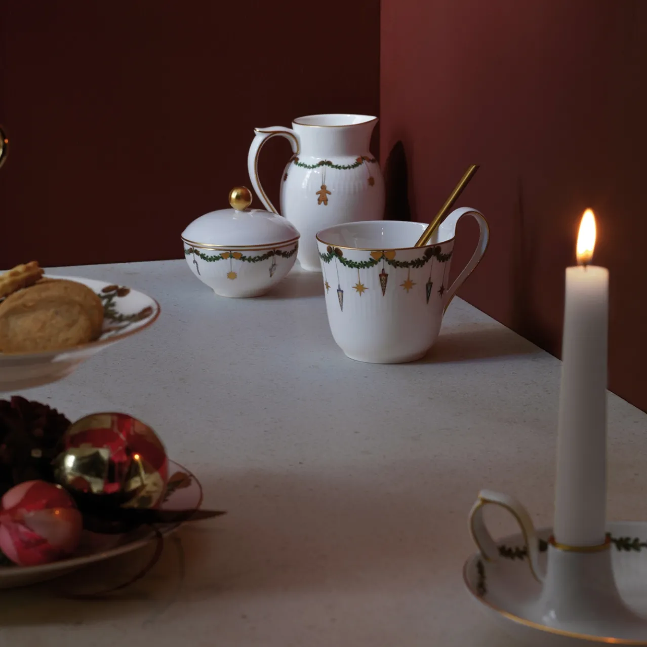 Star Fluted Christmas Milk Jug, 39 cl