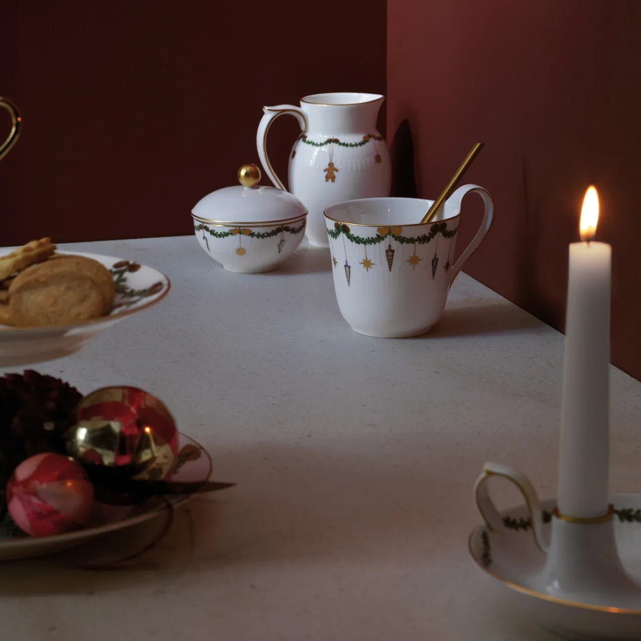 Star Fluted Christmas Étagère, 2 layers