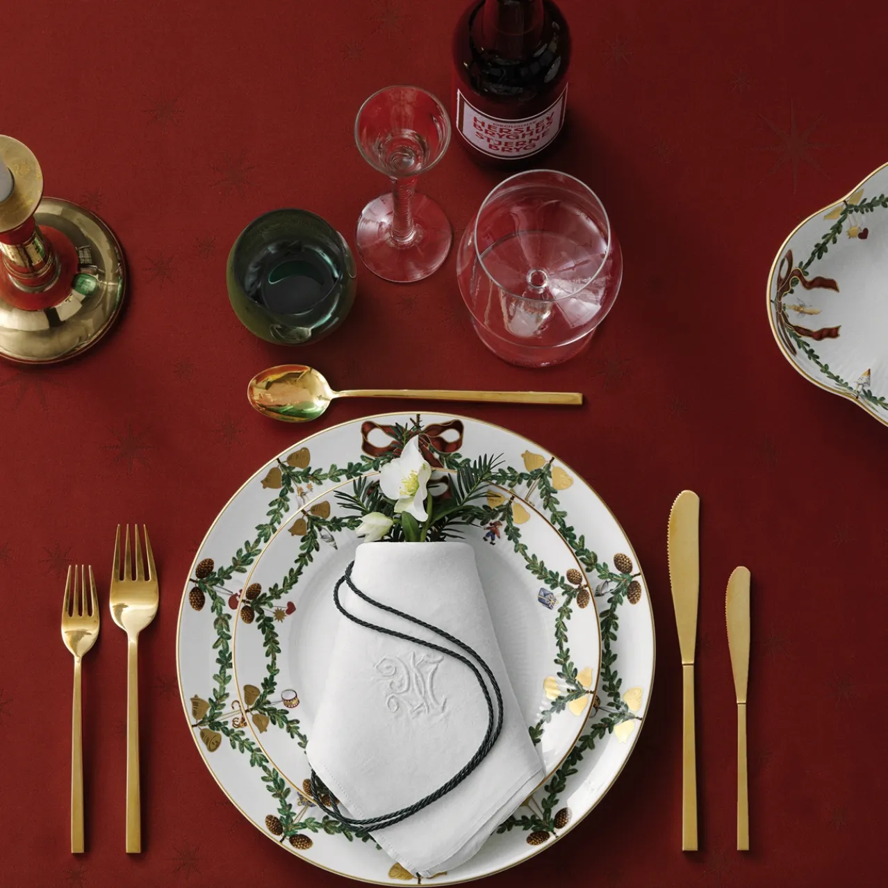 Star Fluted Christmas Plate, 27 cm