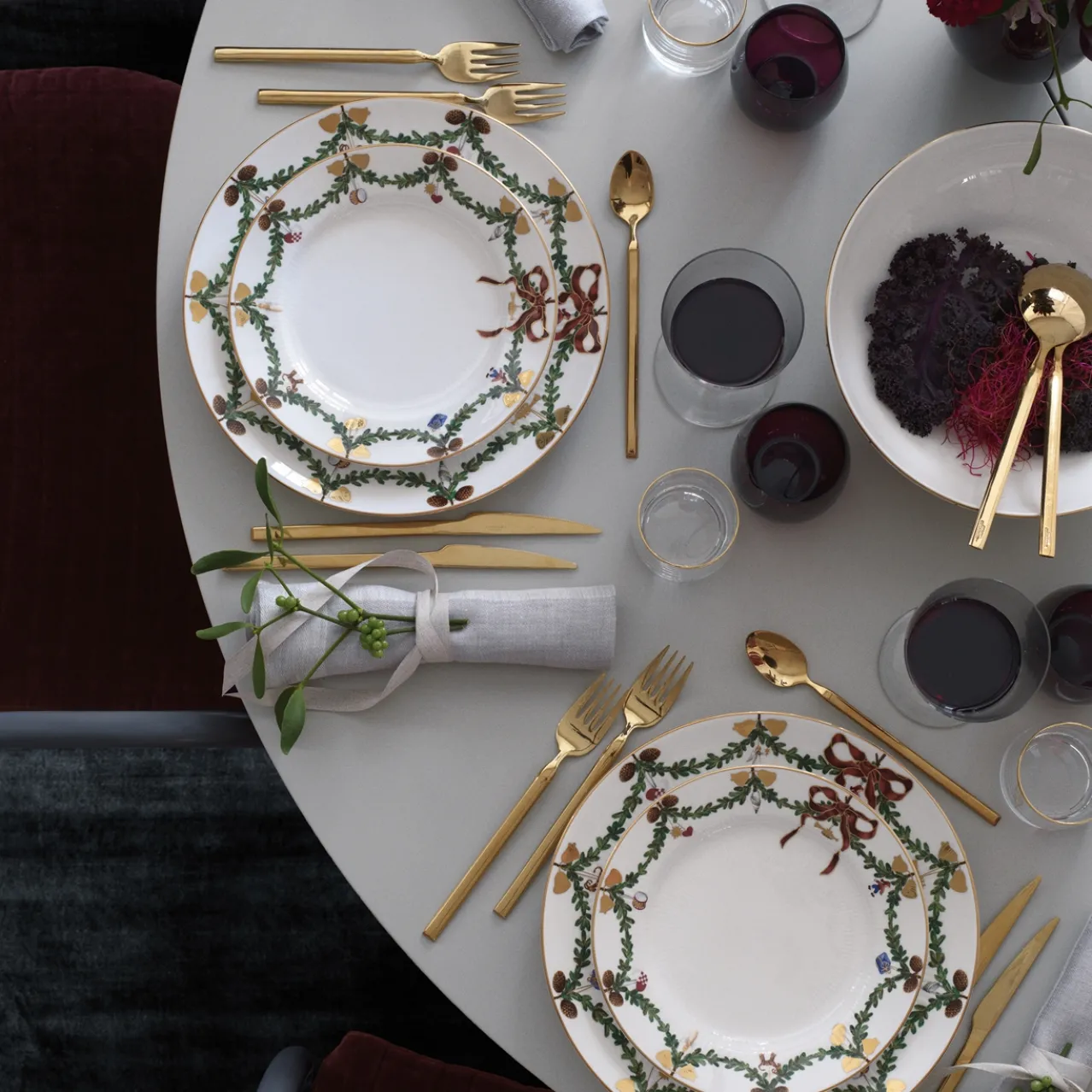 Star Fluted Christmas Plate, 27 cm