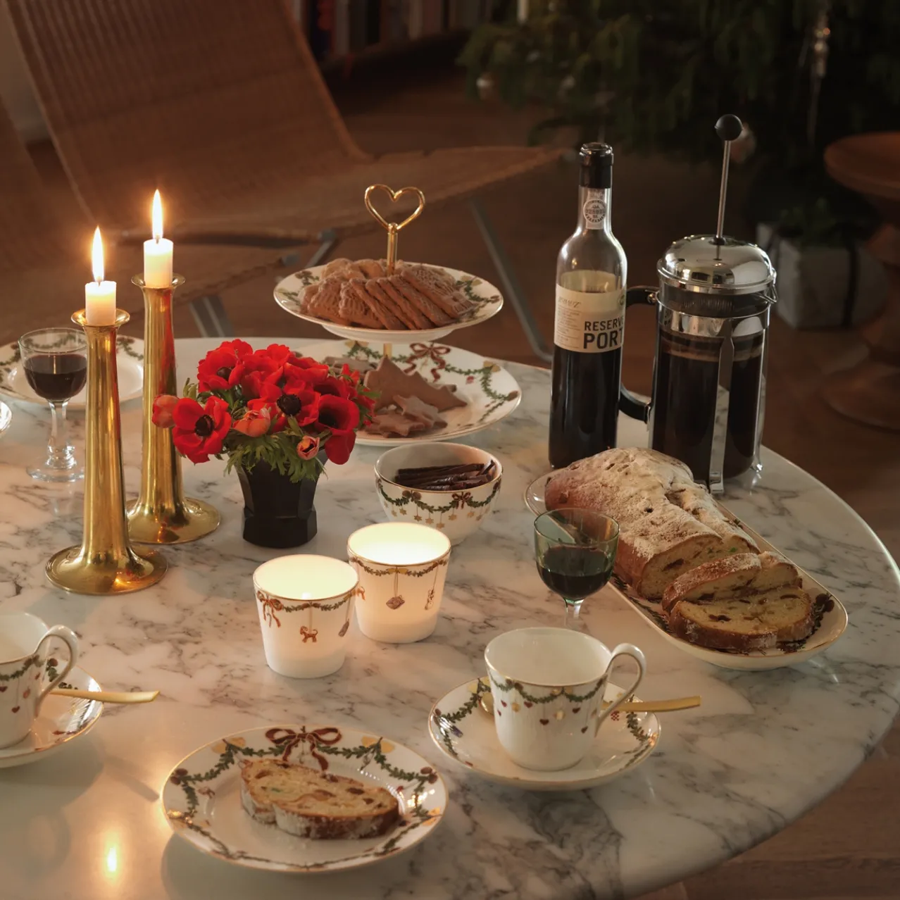 Star Fluted Christmas Dish, 39 cm