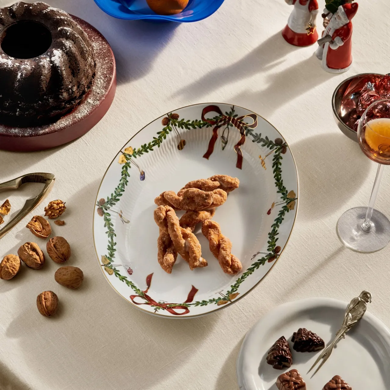 Star Fluted Christmas Dish, 34 cm