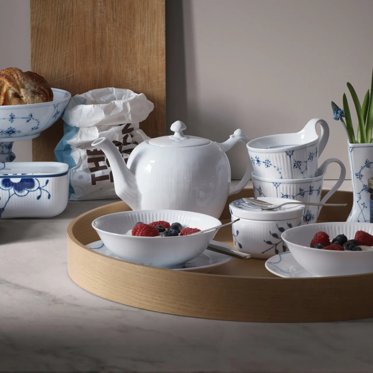 White Fluted Teapot, 100 cl